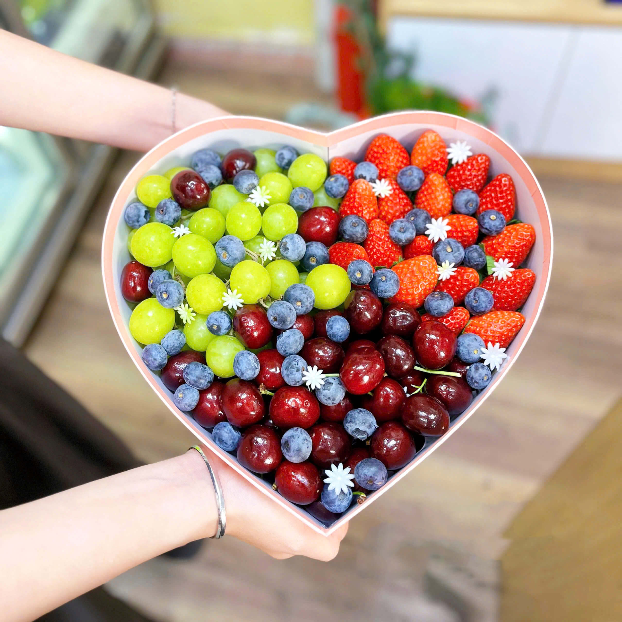 Hộp Hoa Quả Mix Cây Trái Tim
