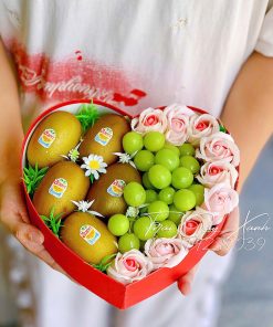 Hộp quà trái cây và hoa