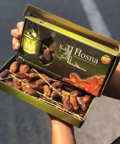 Hộp Chà Là Khô Nguyên Cành Hosna – 500gr
